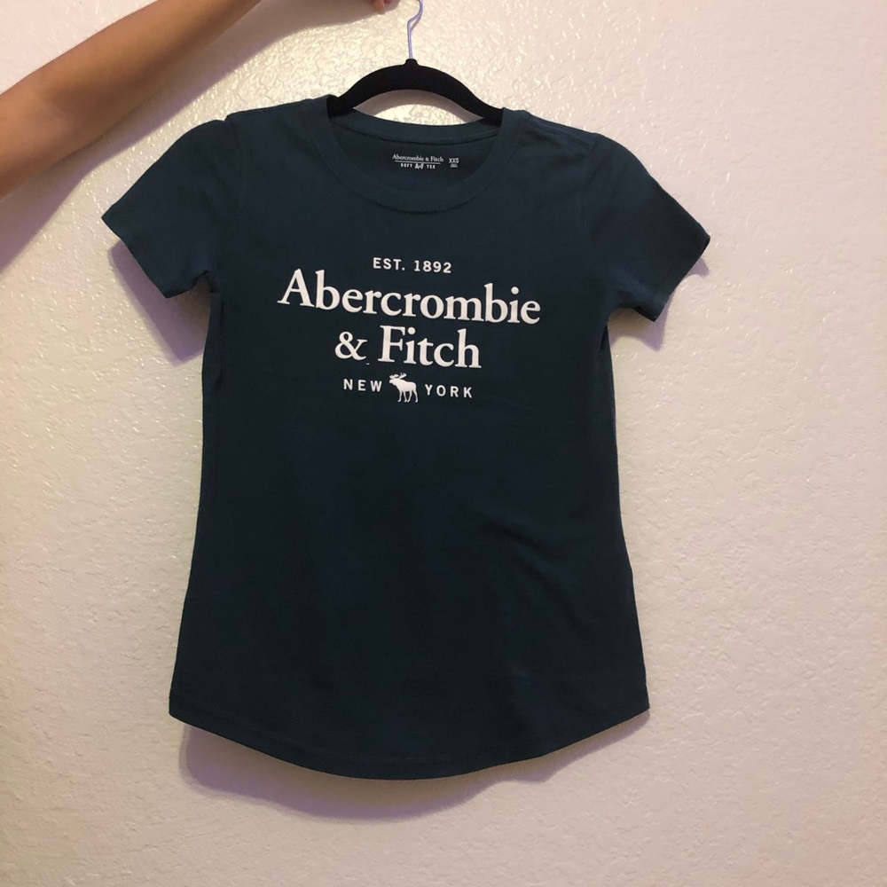 Abra Comby soft graphic short sleeve tee.